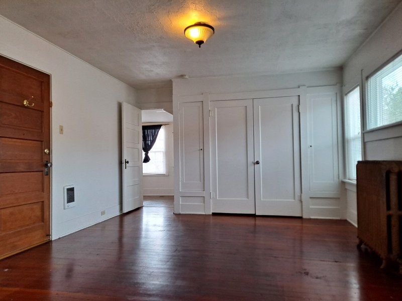 3 bedroom apartment - kitchen